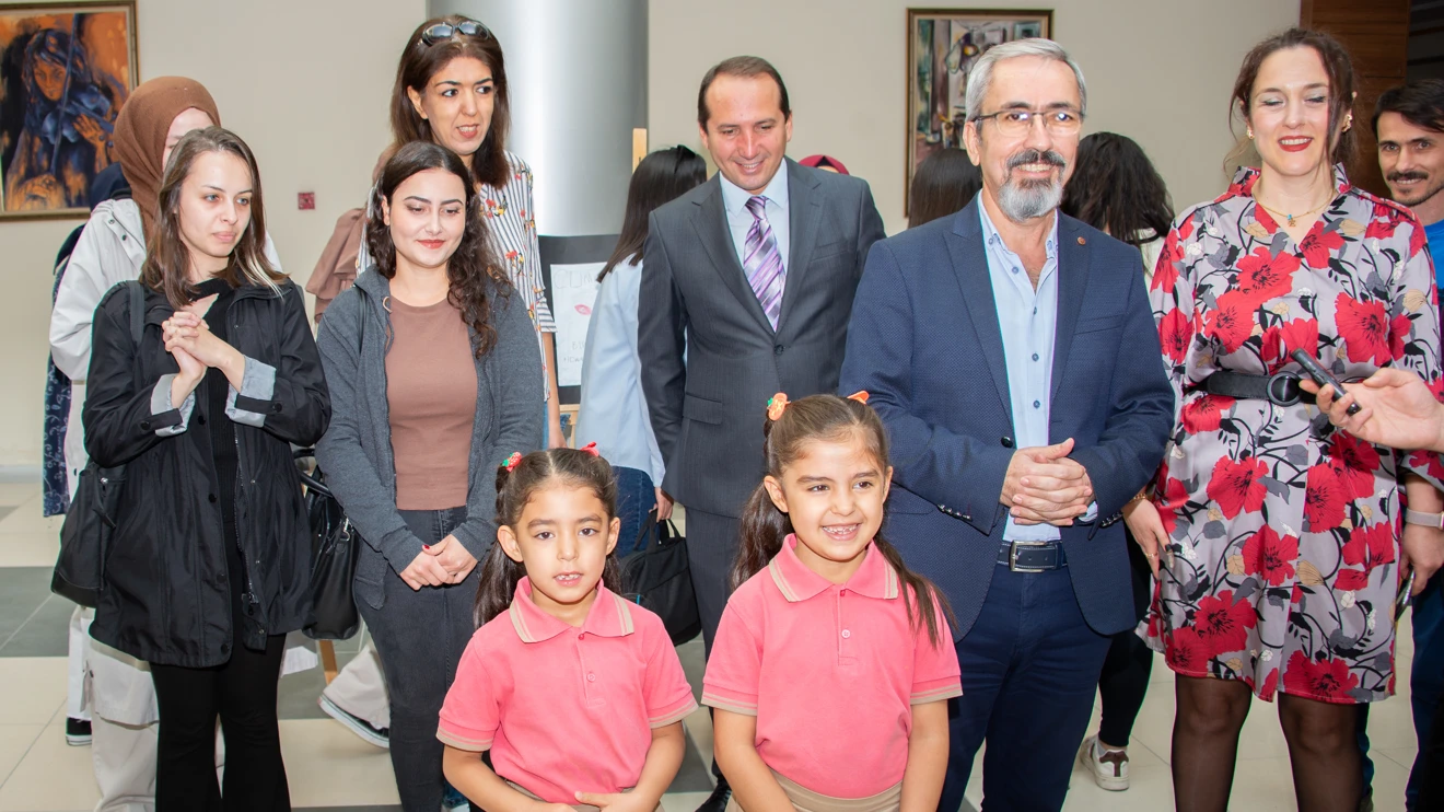 Selçuk Üniversitesinde Minikler Cumhuriyet Temalı Sergi’nin açılışı gerçekleştirildi